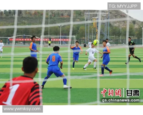 球星手办足球系列：汇聚全球顶级球员魅力与精致工艺的完美结合